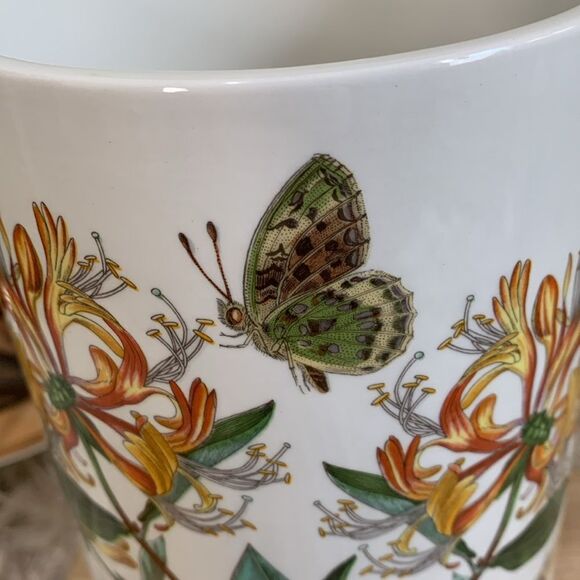 Portmeirion Vintage The Botanic Garden 1972
Canister Honeysuckle Flower - Picture 7 of 17